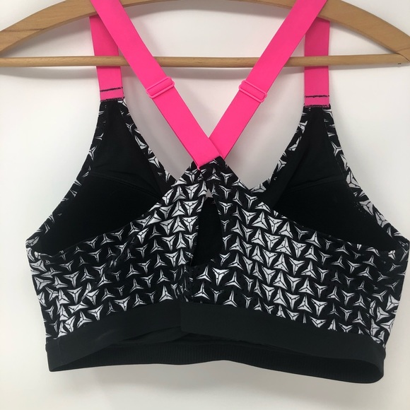 Sold! Victoria’s Secret Padded Sports Bra 36DD - Picture 3 of 6